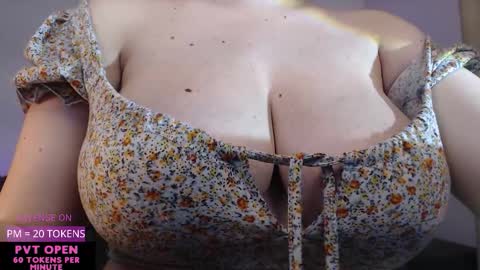 Snapshot of velvetcrystal chatting on 01-19-26, 07:34 Crystal PVT OPEN online show from 01-19-26, 07:34