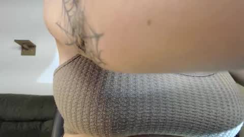 Snapshot of velvetcrystal chatting on 02-24-26, 07:17 Crystal PVT OPEN online show from 02-24-26, 07:17