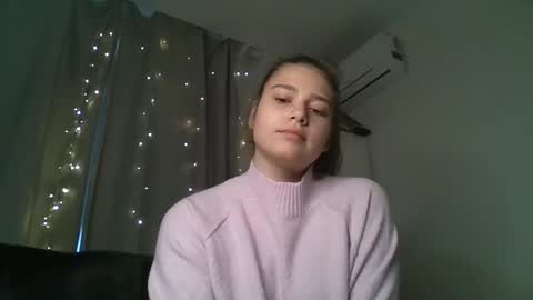 Snapshot of velveted_ivy chatting on 11-19-25, 11:21 velveted_ivy online show from 11-19-25, 11:21