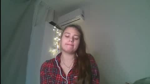 Snapshot of velveted_ivy chatting on 12-16-25, 11:37 velveted_ivy online show from 12-16-25, 11:37