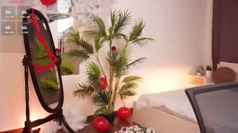 CLEOshort hair  TIna long hair  online show from 02-16-25, 01:49