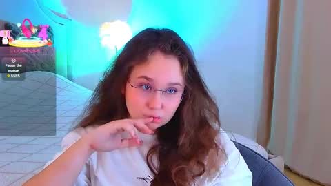 velvetvixencute online show from 09-23-25, 05:32
