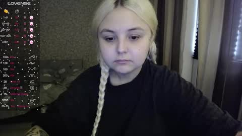 Snapshot of vendymories chatting on 10-10-25, 08:24 eva 3 online show from 10-10-25, 08:24