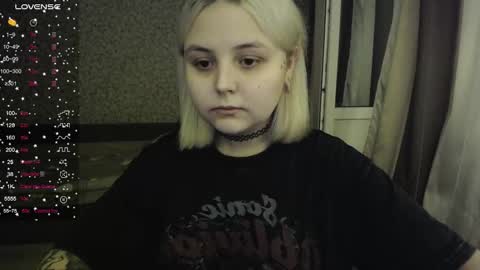 Snapshot of vendymories chatting on 11-08-25, 02:01 eva 3 online show from 11-08-25, 02:01