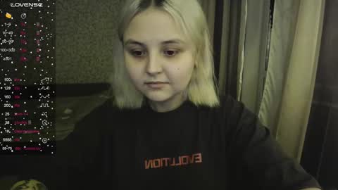 Snapshot of vendymories chatting on 11-09-25, 02:43 eva 3 online show from 11-09-25, 02:43