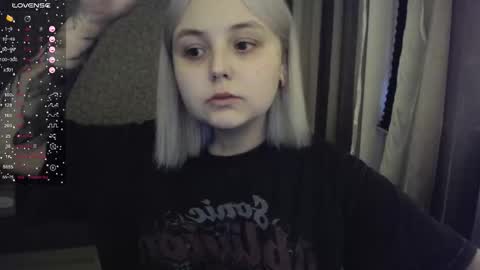 Snapshot of vendymories chatting on 11-11-25, 05:51 eva 3 online show from 11-11-25, 05:51