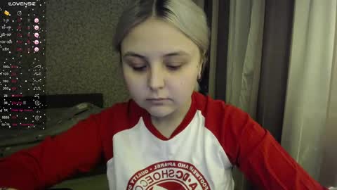 Snapshot of vendymories chatting on 11-12-25, 02:45 eva 3 online show from 11-12-25, 02:45