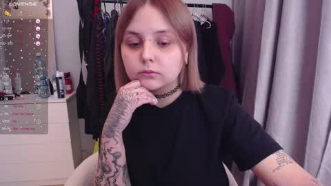 Snapshot of vendymories chatting on 02-10-26, 04:44 eva 3 online show from 02-10-26, 04:44