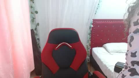 venecasexy44 online show from 11-11-25, 11:10