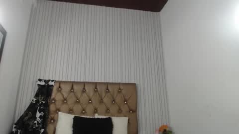 veneno hot online show from 12-30-24, 02:08