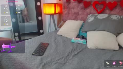 Snapshot of vennuss_89 chatting on 03-10-25, 01:43 venus online show from 03-10-25, 01:43