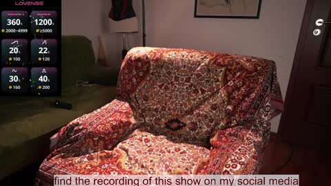 Snapshot of venus_in_jeans chatting on 11-17-25, 02:56 Bella online show from 11-17-25, 02:56