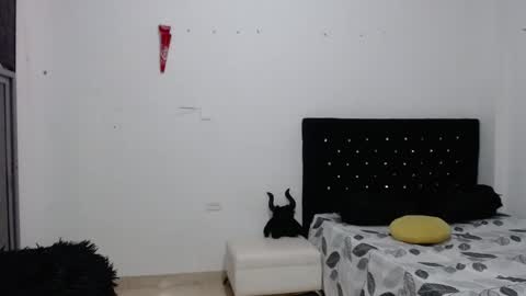 venus_menoza online show from 02-24-25, 01:57