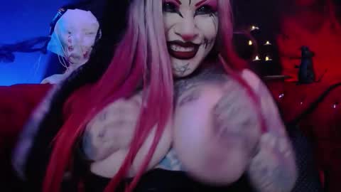 Venus Ink online show from 10-31-25, 04:13