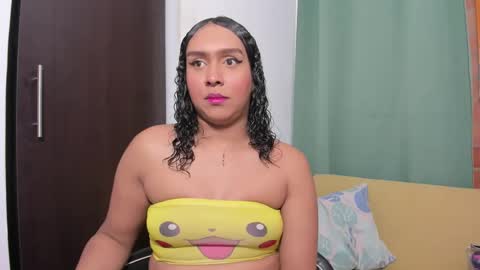 Luisa online show from 12-17-24, 01:38