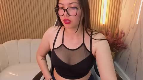 Snapshot of venus_velvet_tp chatting on 11-30-25, 12:47 Venus online show from 11-30-25, 12:47