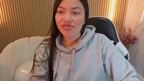 Snapshot of venus_velvet_tp chatting on 12-17-25, 07:42 Venus online show from 12-17-25, 07:42