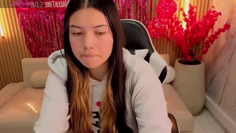 Snapshot of venus_velvet_tp chatting on 02-21-26, 02:07 Venus online show from 02-21-26, 02:07