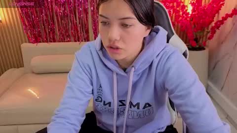 Snapshot of venus_velvet_tp chatting on 02-25-26, 12:26 Venus online show from 02-25-26, 12:26