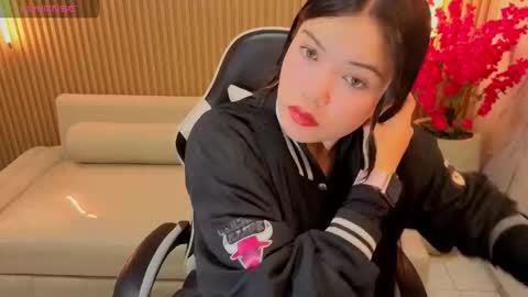 Snapshot of venus_velvet_tp chatting on 03-28-26, 01:33 Venus online show from 03-28-26, 01:33