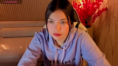 Snapshot of venus_velvet_tp chatting on 03-31-26, 01:22 Venus online show from 03-31-26, 01:22