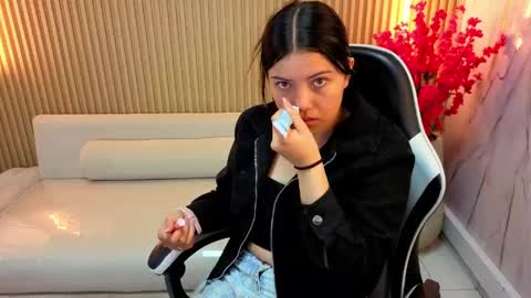 Snapshot of venus_velvet_tp chatting on 04-13-26, 12:32 Venus online show from 04-13-26, 12:32