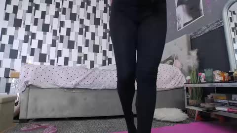 venusinylons online show from 02-15-26, 11:12