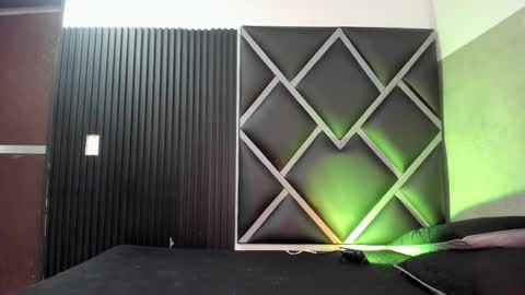 venuss09 online show from 10-27-25, 09:19