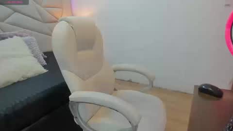 venusxneo online show from 09-10-25, 08:31
