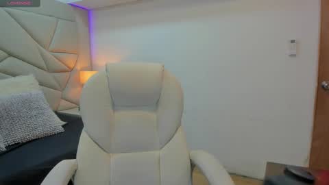 venusxneo online show from 10-03-25, 07:55