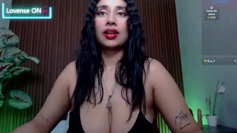 Nice to greet you my name is Vanessa  online show from 10-04-25, 01:42