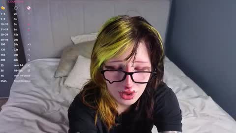 Erica online show from 11-21-25, 08:40