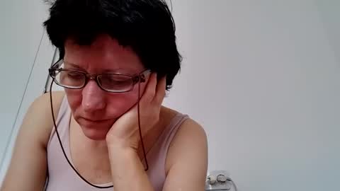 Vera online show from 10-28-25, 10:08