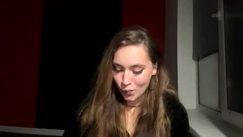 Snapshot of veramirel chatting on 12-18-25, 03:51 Vera online show from 12-18-25, 03:51