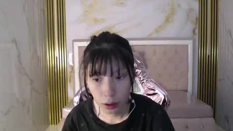 Snapshot of verana_s chatting on 11-14-25, 08:07 Verana online show from 11-14-25, 08:07