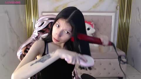 Snapshot of verana_s chatting on 11-25-25, 08:09 Verana online show from 11-25-25, 08:09