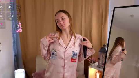 Olivia online show from 09-20-25, 01:17