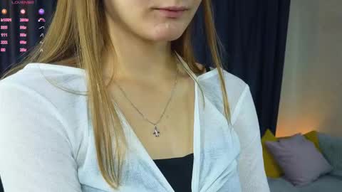 Olivia online show from 11-08-25, 02:01