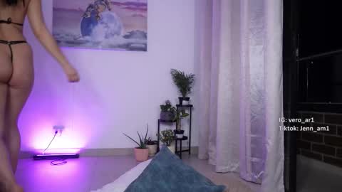 Snapshot of vero_cam chatting on 11-14-25, 01:37 vero_cam online show from 11-14-25, 01:37