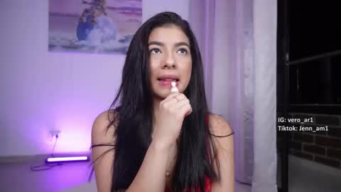 Snapshot of vero_cam chatting on 11-16-25, 11:10 vero_cam online show from 11-16-25, 11:10