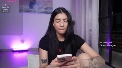 vero_cam online show from 12-04-25, 01:59