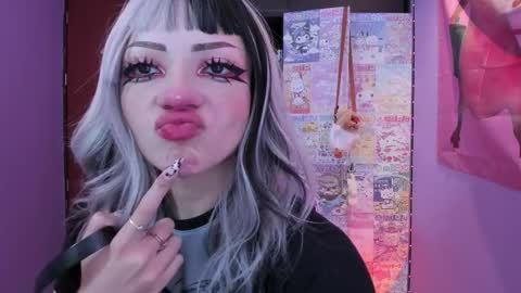 Snapshot of vero_osb chatting on 10-21-25, 11:49 online show from 10-21-25, 11:49