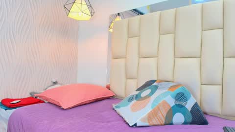 Snapshot of vero_temptation chatting on 11-20-25, 12:05 Vero online show from 11-20-25, 12:05