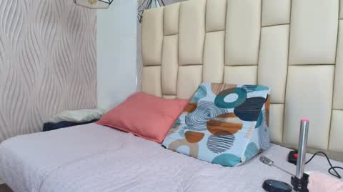 Snapshot of vero_temptation chatting on 11-21-25, 12:04 Vero online show from 11-21-25, 12:04