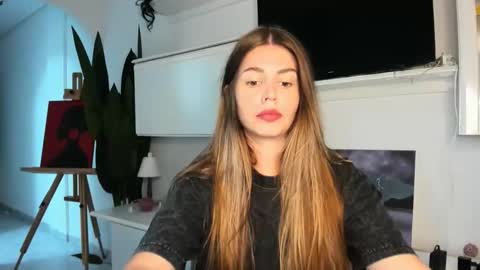 Snapshot of veronarolls chatting on 11-11-25, 04:40 Lolitalolz online show from 11-11-25, 04:40