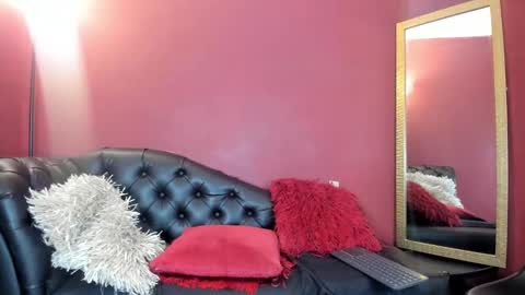 Snapshot of veroni_k4 chatting on 12-25-24, 04:11 Vero online show from 12-25-24, 04:11