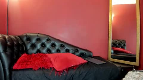 Snapshot of veroni_k4 chatting on 02-20-25, 06:35 Vero online show from 02-20-25, 06:35