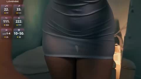  VERONICA  FOLLOW ME  online show from 10-21-25, 10:05