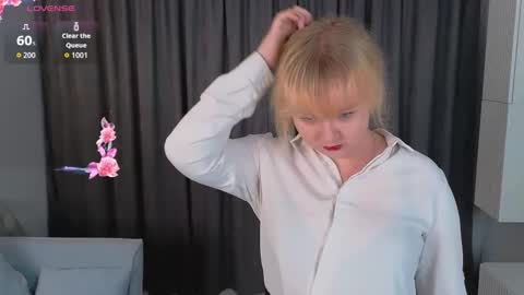 Maria online show from 10-05-25, 01:20