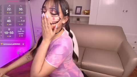 Snapshot of veronica_lax chatting on 10-31-25, 06:31 Veronica  online show from 10-31-25, 06:31